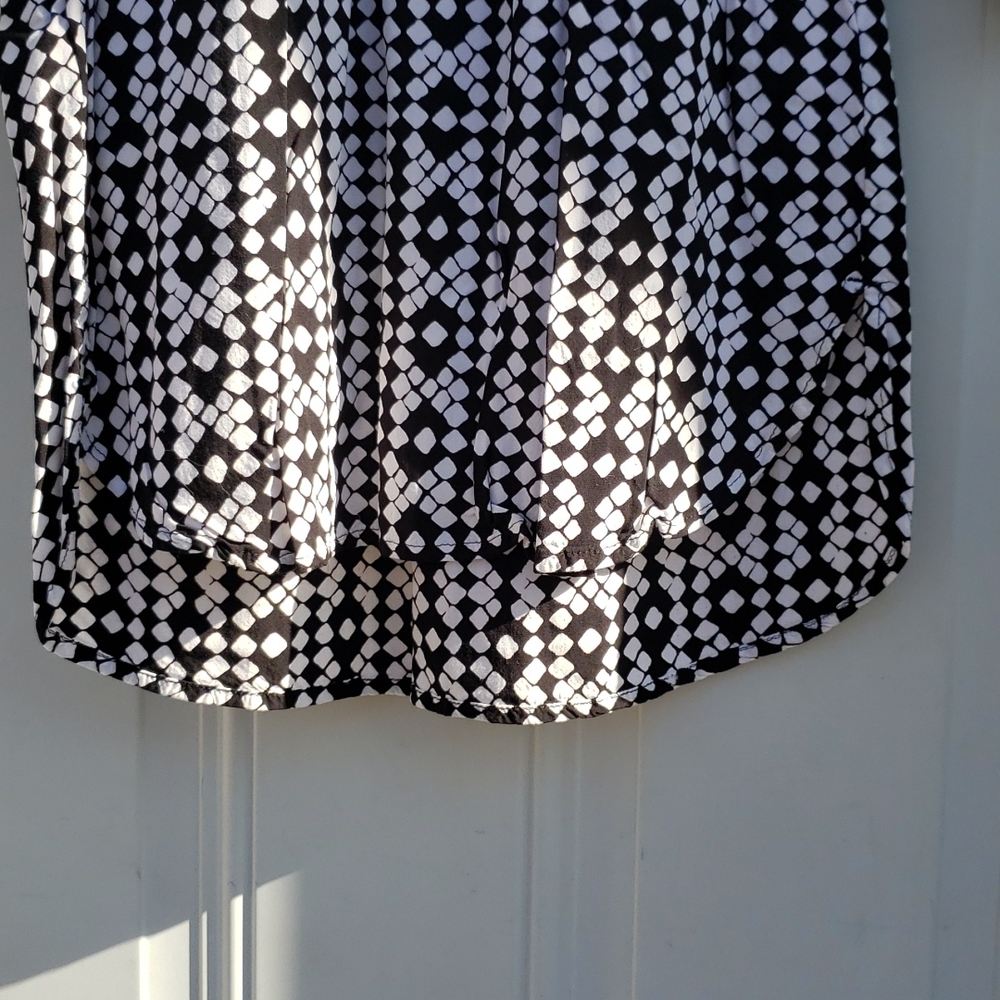 Womans Dress - Picture 7 of 8